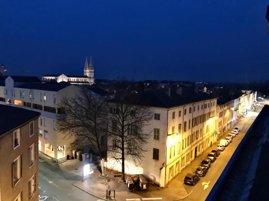 Sejour Detente Au Coeur De Macon Spa,Cine,Bouteille Offerte Exterior foto