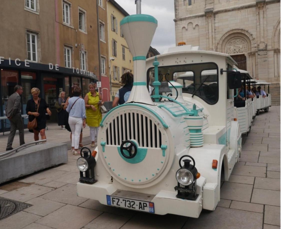 Sejour Detente Au Coeur De Macon Spa,Cine,Bouteille Offerte Exterior foto
